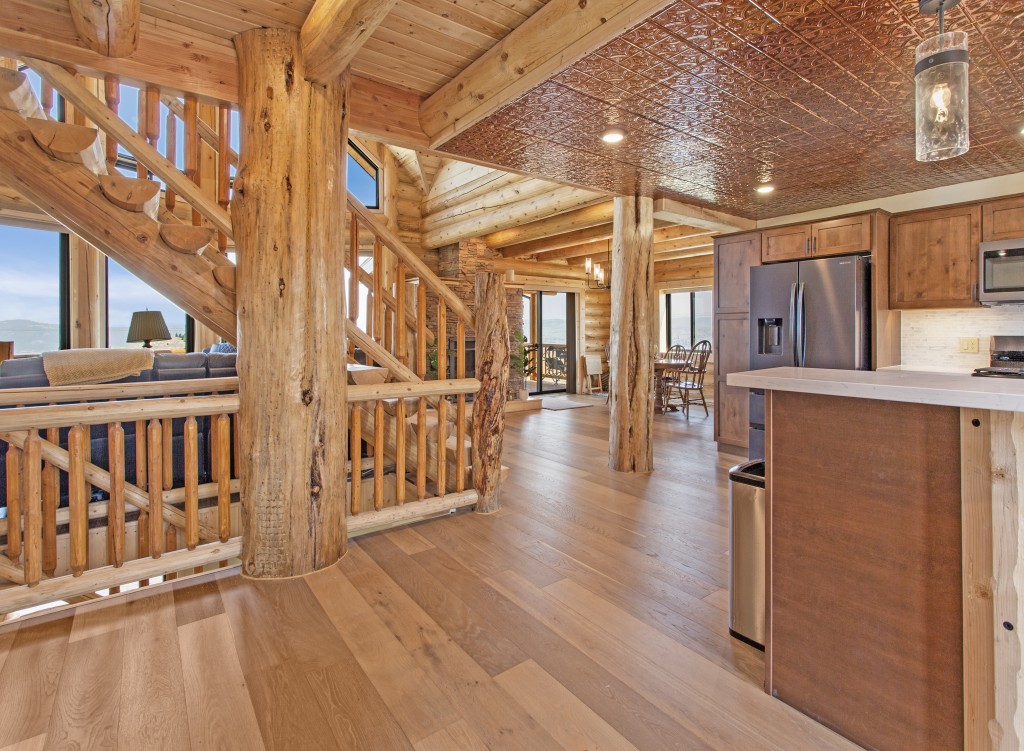 Impressive Log Home in Butte, Montana