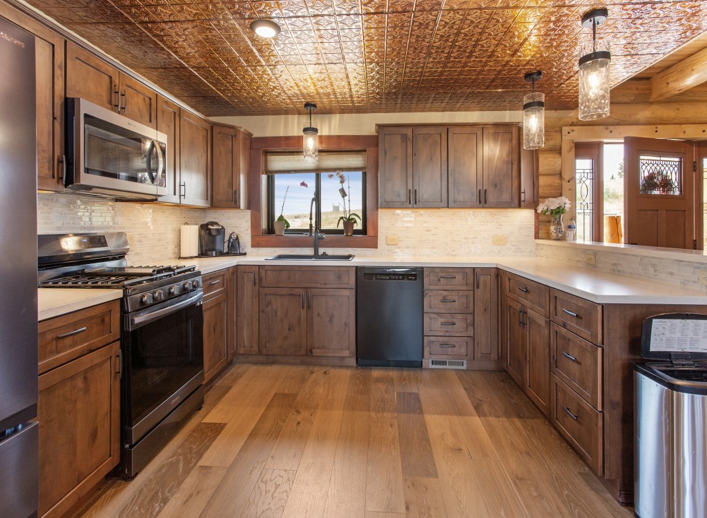 Impressive Log Home in Butte, Montana