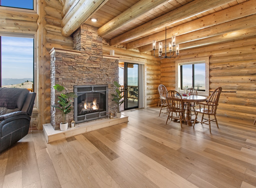 Impressive Log Home in Butte, Montana