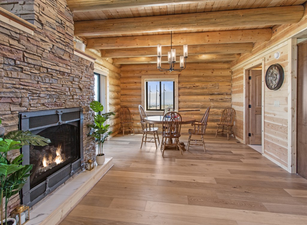 Impressive Log Home in Butte, Montana