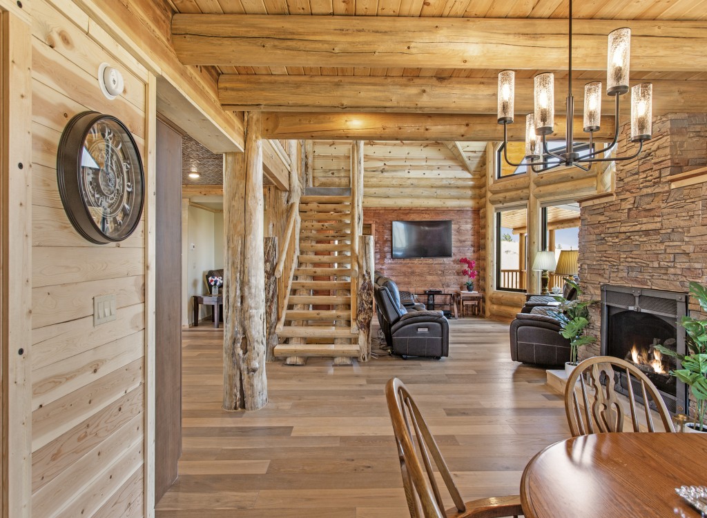 Impressive Log Home in Butte, Montana