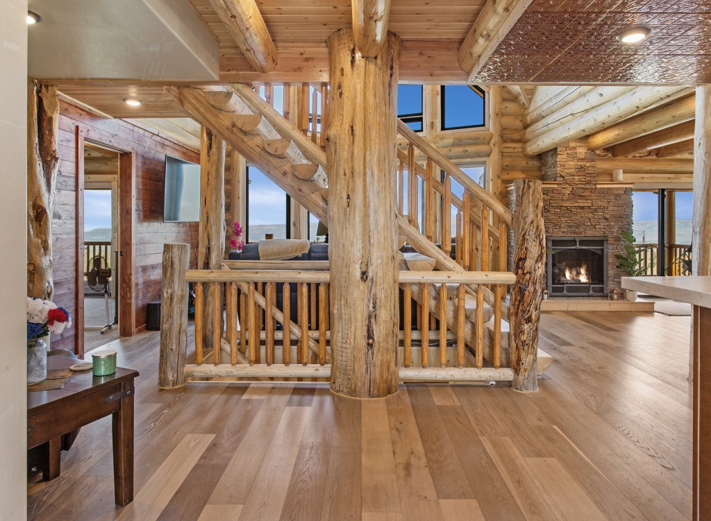 Impressive Log Home in Butte, Montana