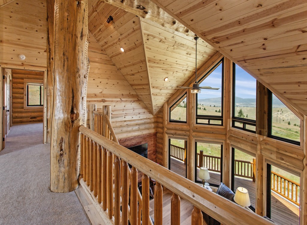 Impressive Log Home in Butte, Montana