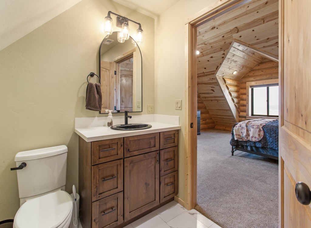 Impressive Log Home in Butte, Montana