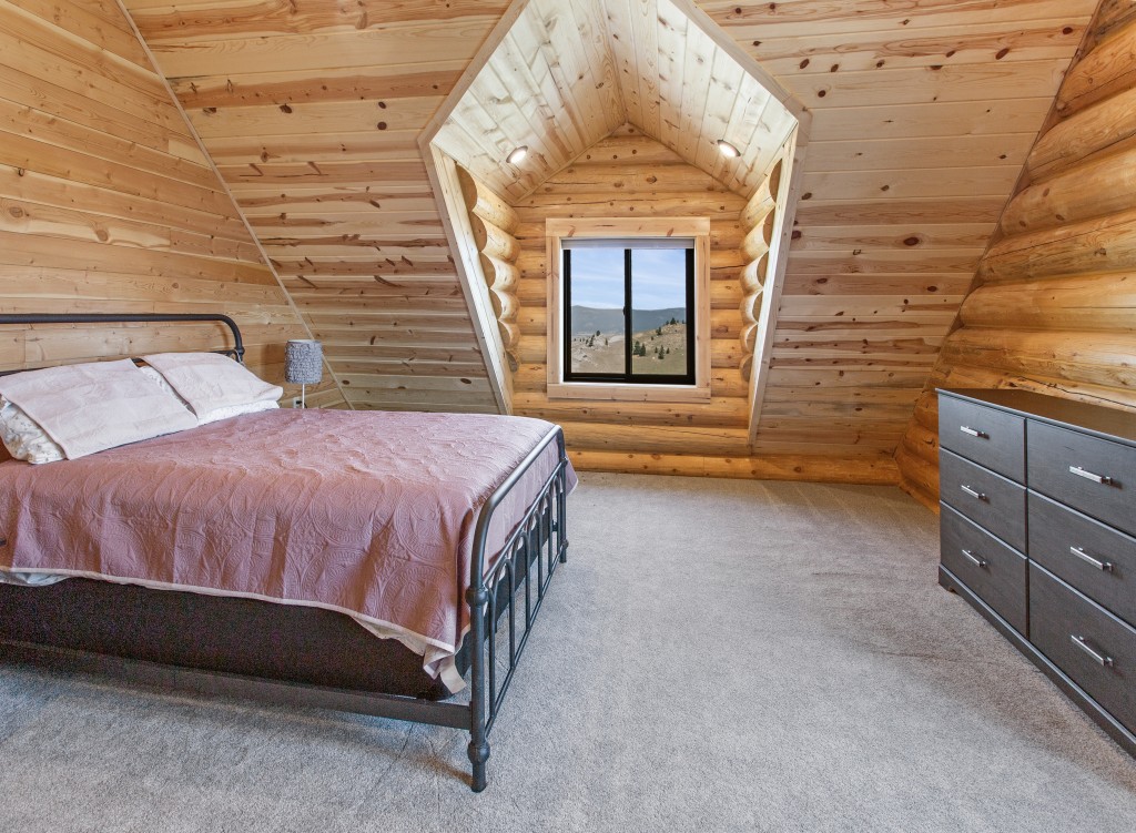 Impressive Log Home in Butte, Montana
