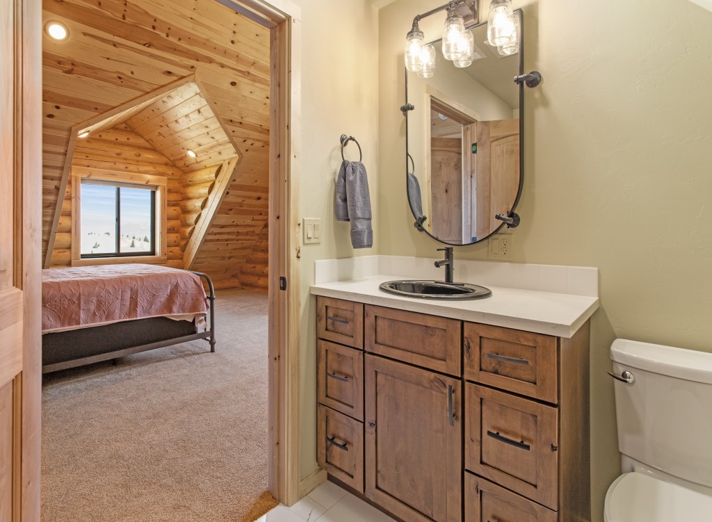 Impressive Log Home in Butte, Montana