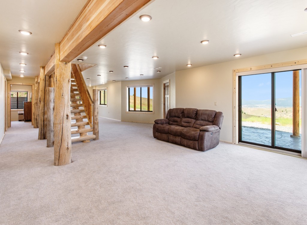 Impressive Log Home in Butte, Montana
