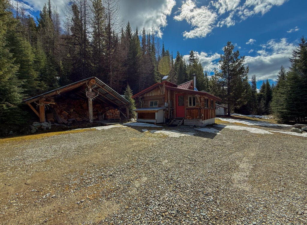 Logan Creek Cabin