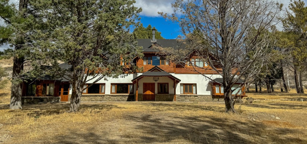 Luxury Lodge and Working Farm