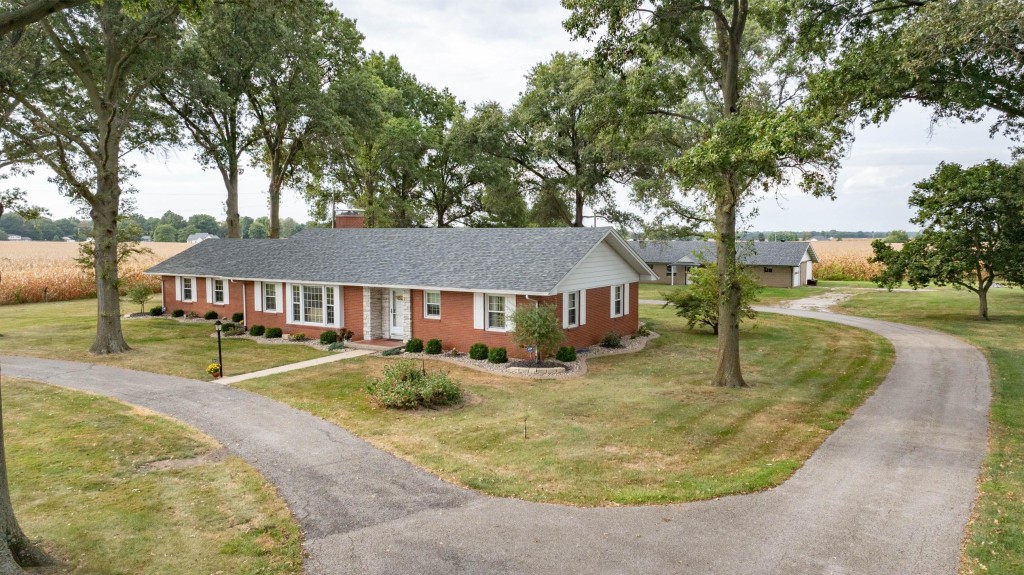 24018 State Highway 16, Jerseyville, IL