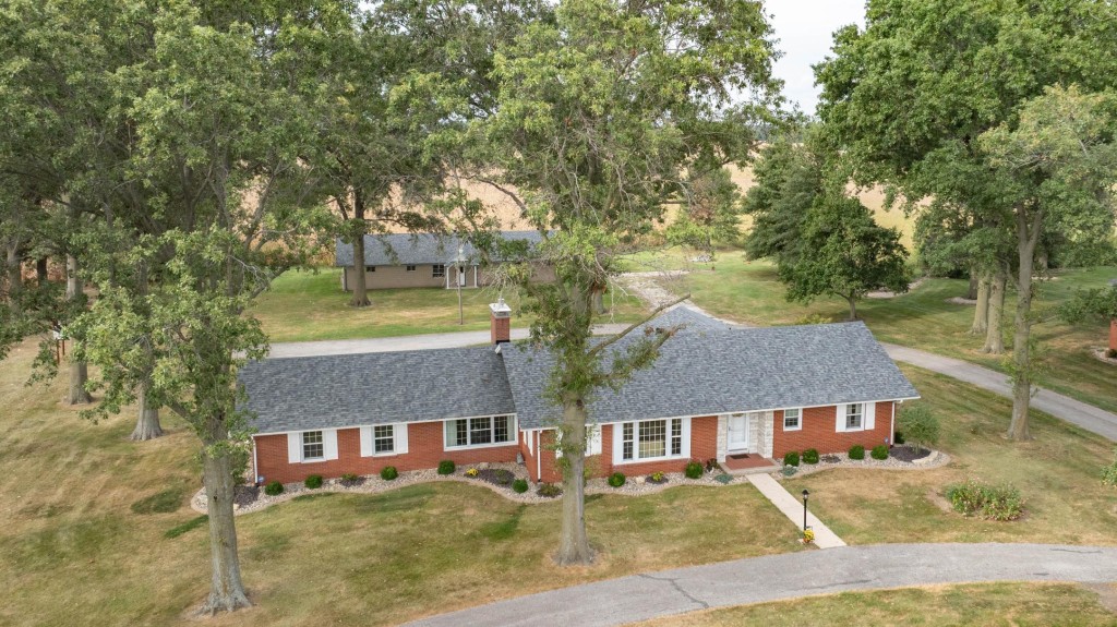 24018 State Highway 16, Jerseyville, IL