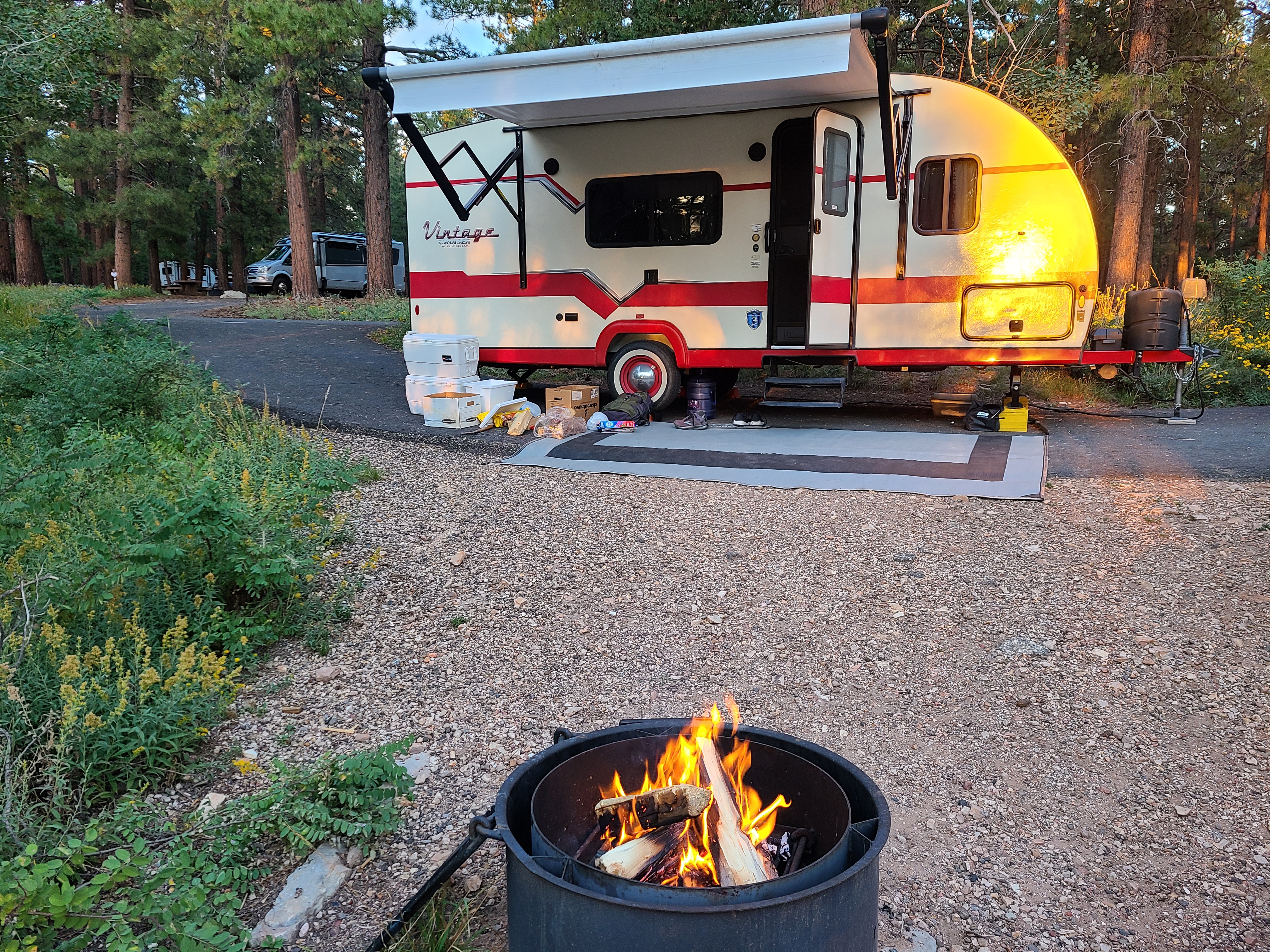 1779917359_0_Lifestyle Camping.jpg