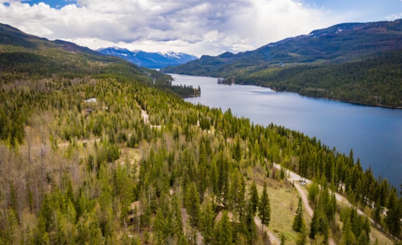 Experience Montana Cabins