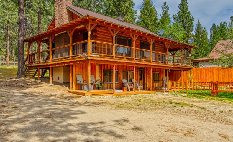 CoolRainey Pines Gateway to Bitterroot Selwa