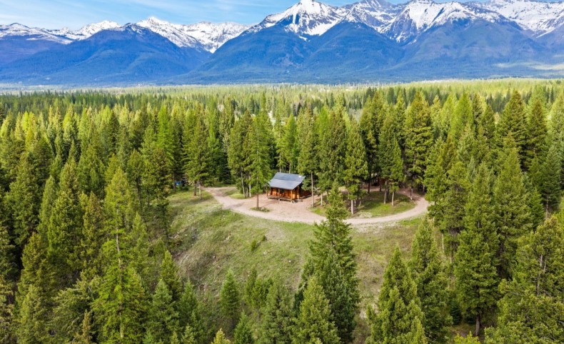 Scenic Swan River Cabin