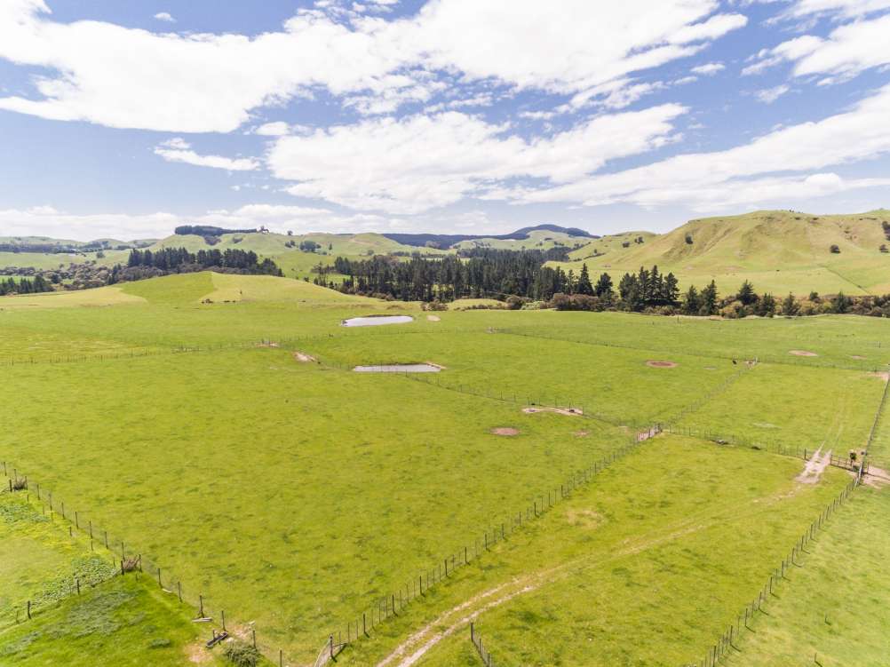 listing-5e13f2df2e8f0-1-470CrownthorpeSettlementRoadDRONE-30.jpg