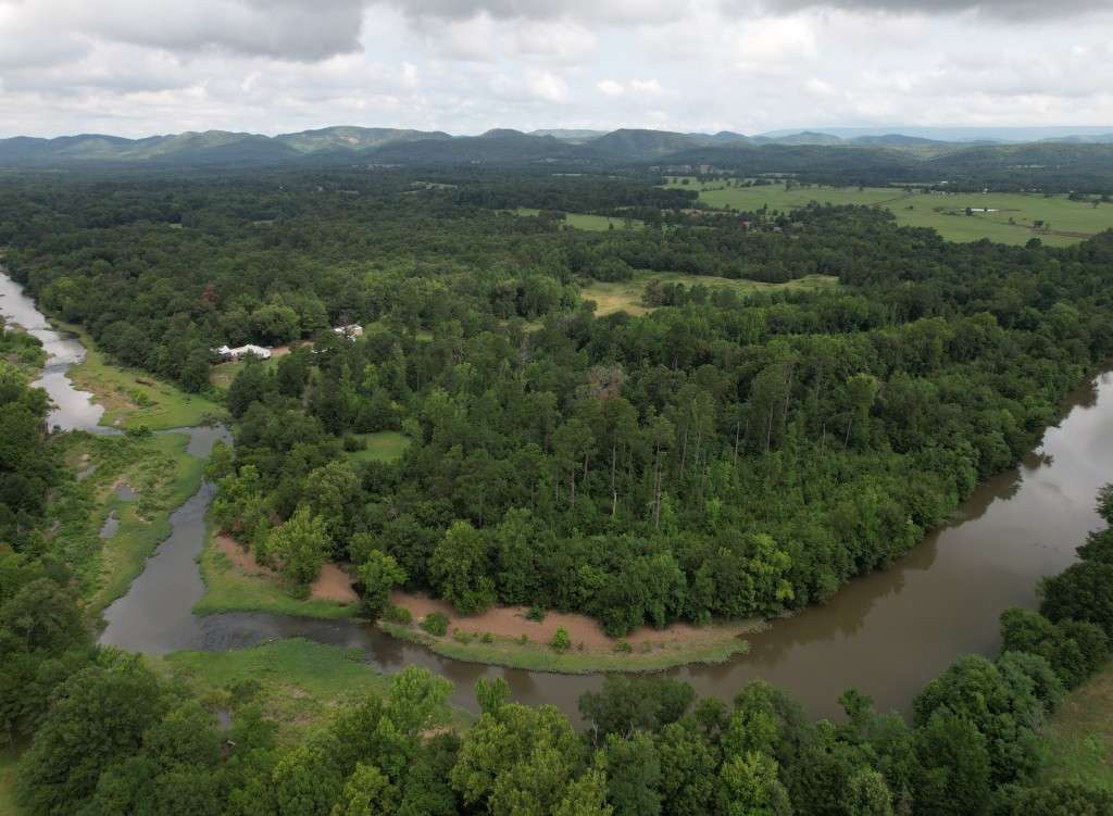 listing-66bf47de5409a-dji_fly_20240718_100544_188_1721315538117_photo.JPG