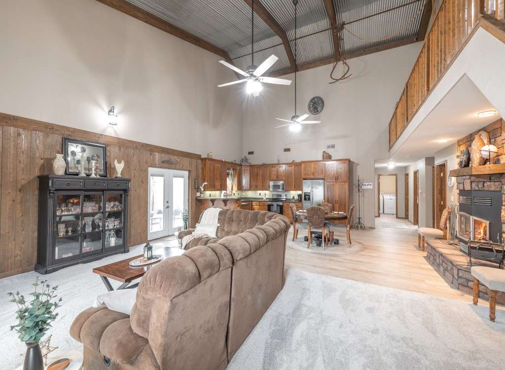listing-682e8a2904a19-00.jpg