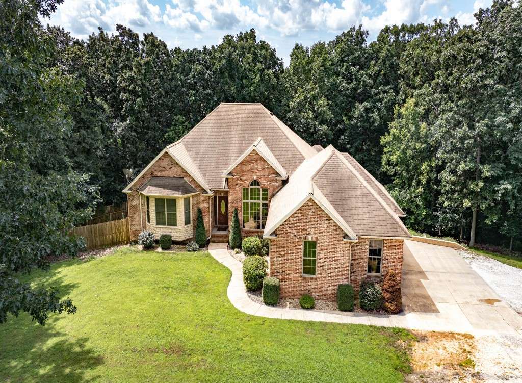listing-685d8be994e49-1-1689FSRdMedora.jpg