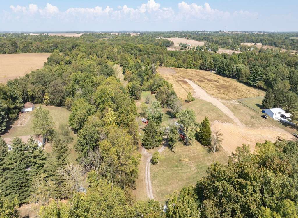 listing-68e48918d7f43-23850GreenAcresRdDow-1.jpg