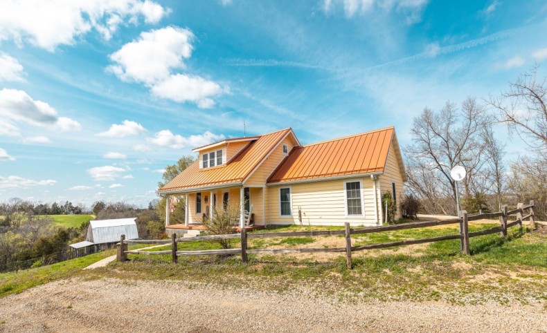 1347 Highway 63