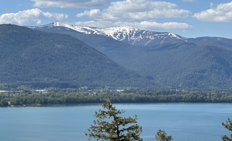 Lake Pend Orielle Views