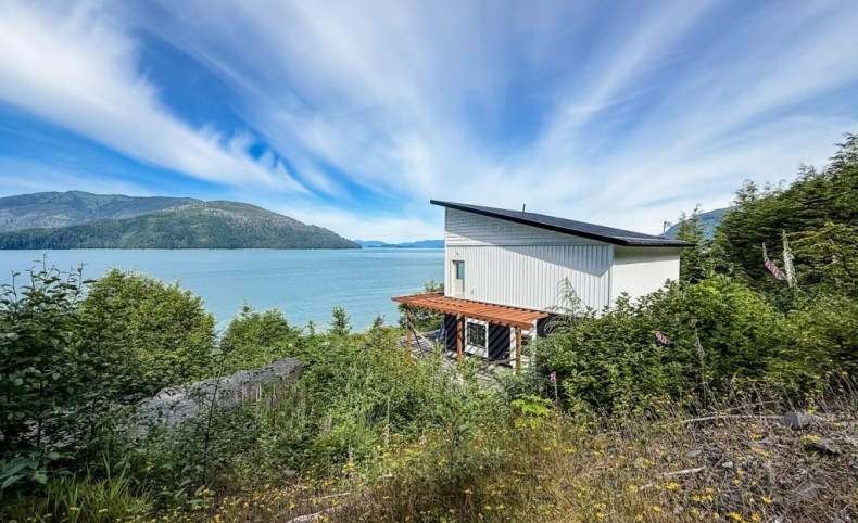 Panoramic Unobstructed Ocean & Island Views!